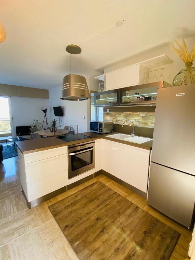 Appartement Cote D'Azur Plage - Piscine - Tennis Villeneuve-Loubet Bagian luar foto