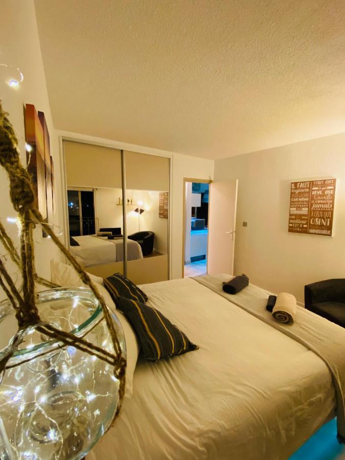 Appartement Cote D'Azur Plage - Piscine - Tennis Villeneuve-Loubet Bagian luar foto